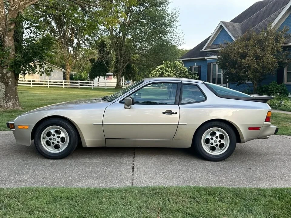 1989 Porsche 944 - Image 4 of 10