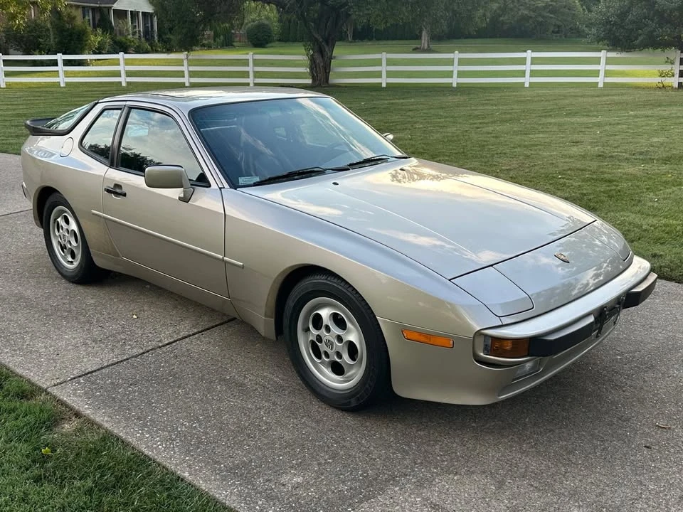 1989 Porsche 944 - Image 5 of 10