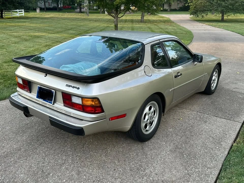1989 Porsche 944 - Image 7 of 10