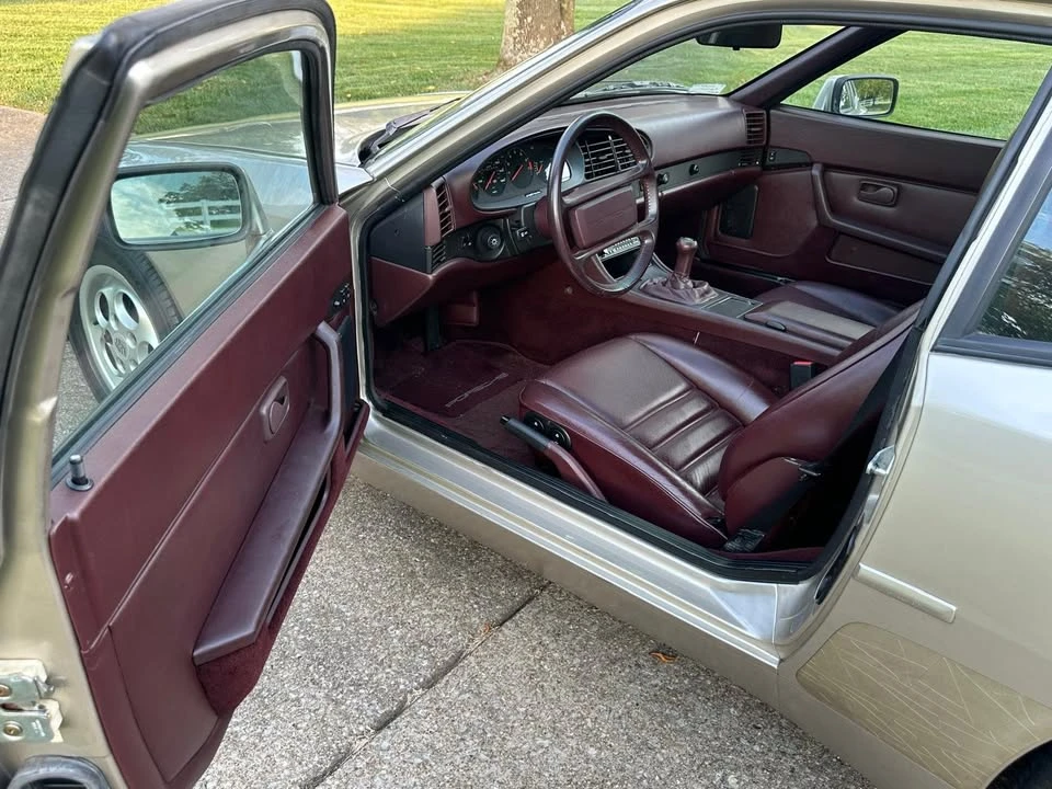 1989 Porsche 944 - Image 9 of 10