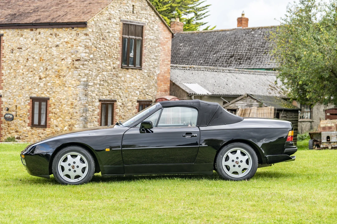 1989 Porsche 944 S2 - Image 10 of 31