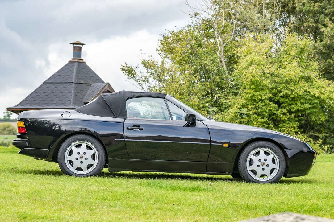 1989 Porsche 944 S2 - Image 5 of 31
