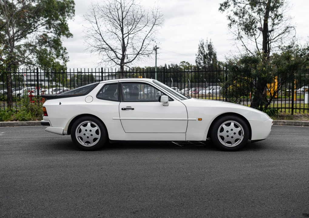 1989 Porsche 944 S2 - Image 4 of 31