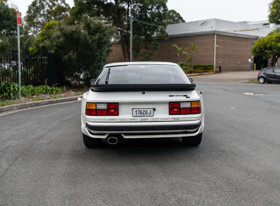 1989 Porsche 944 S2 - Image 7 of 31