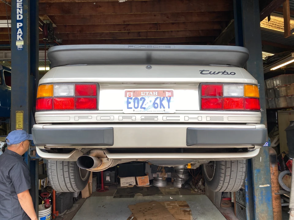 1989 Porsche 944 Turbo - Image 24 of 31
