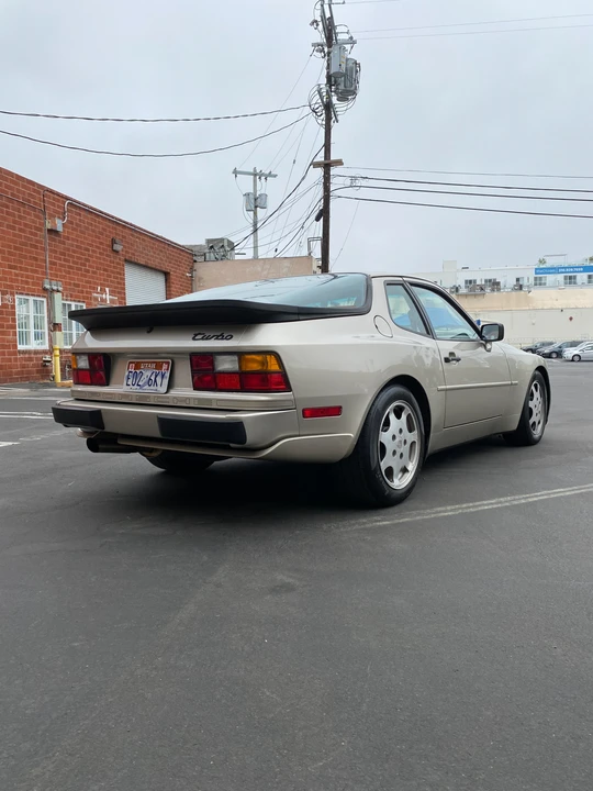 1989 Porsche 944 Turbo - Image 17 of 31