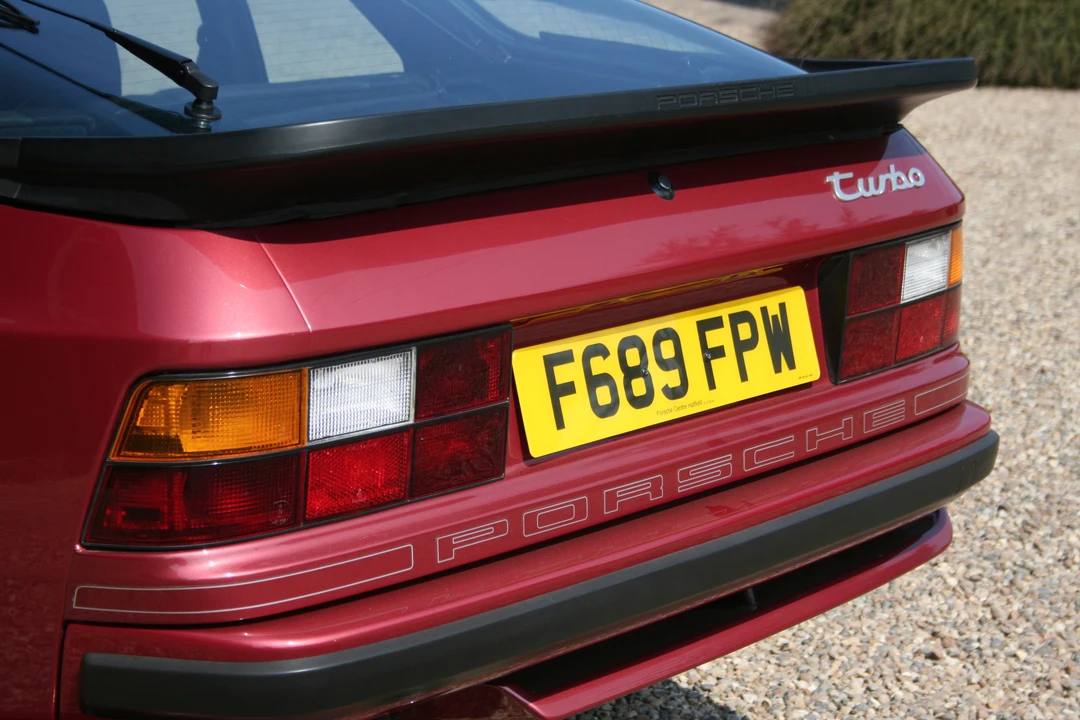 1989 Porsche 944 Turbo - Image 10 of 31