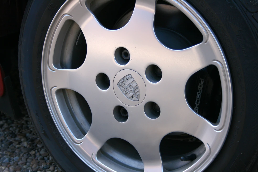 1989 Porsche 944 Turbo - Image 24 of 31
