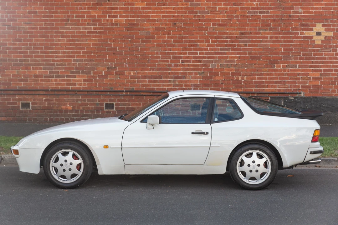 1989 Porsche 944 - Image 18 of 31
