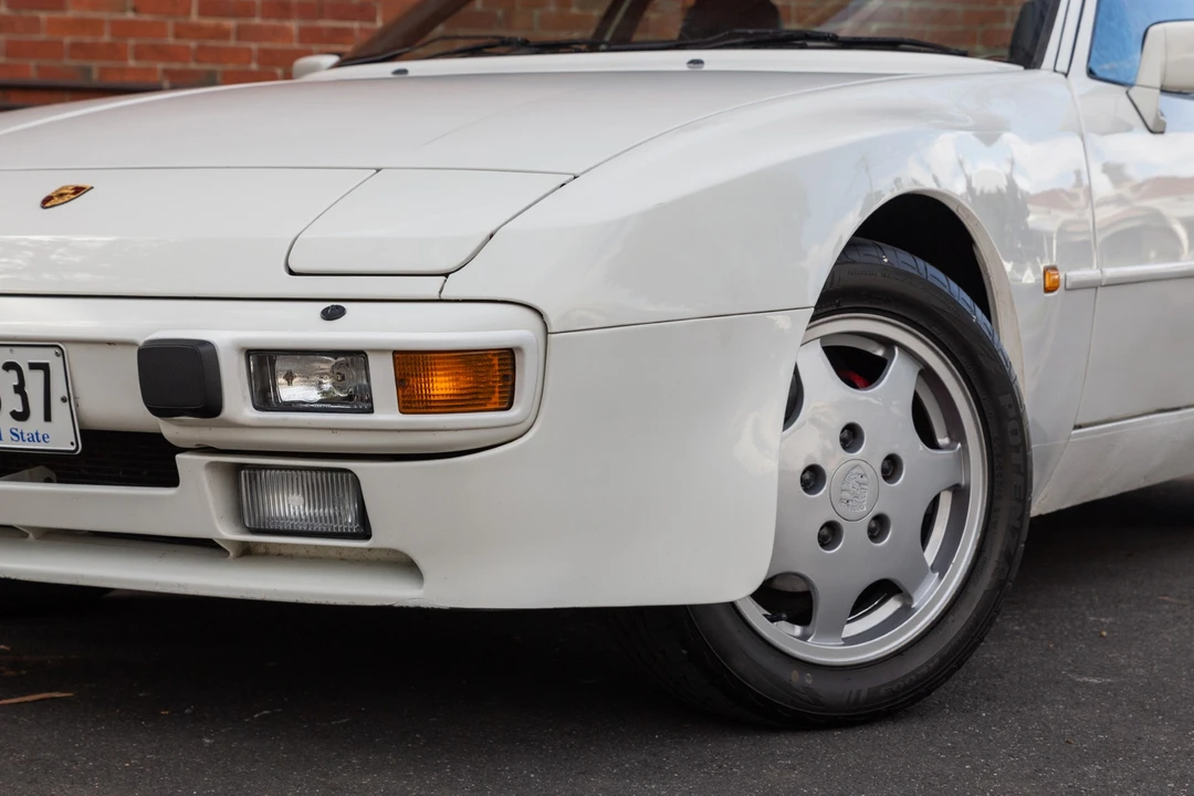 1989 Porsche 944 - Image 15 of 31