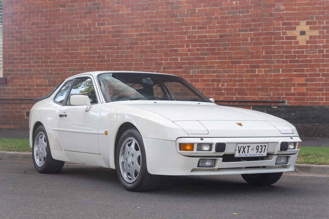 1989 Porsche 944 - Image 4 of 31