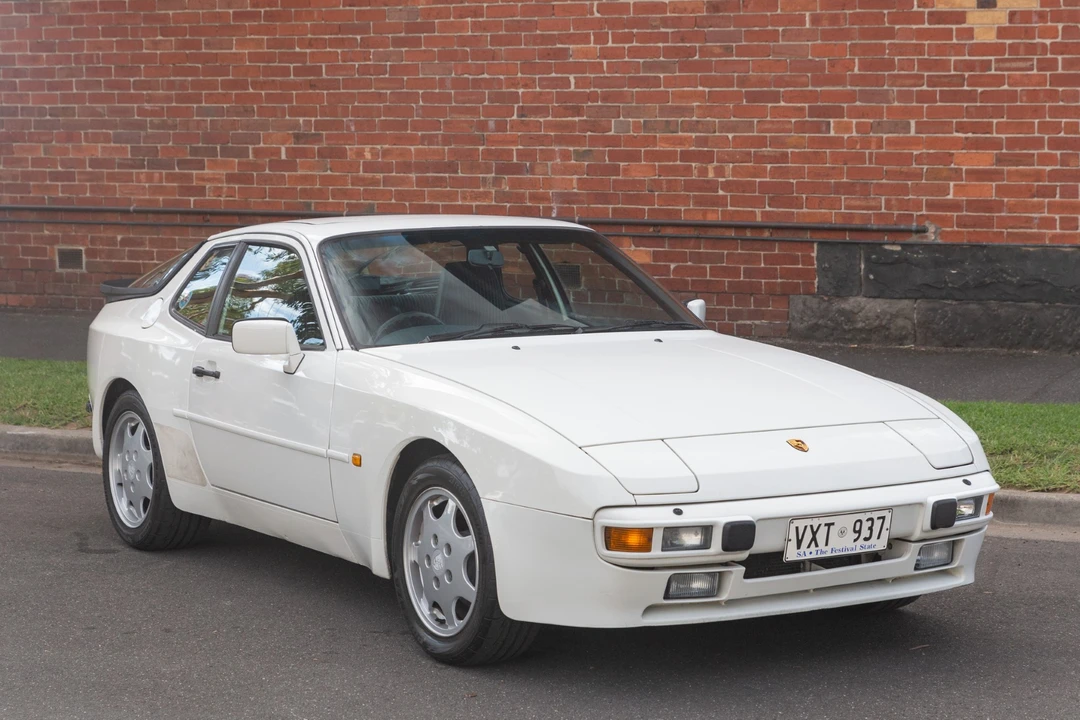 1989 Porsche 944 - Image 16 of 31