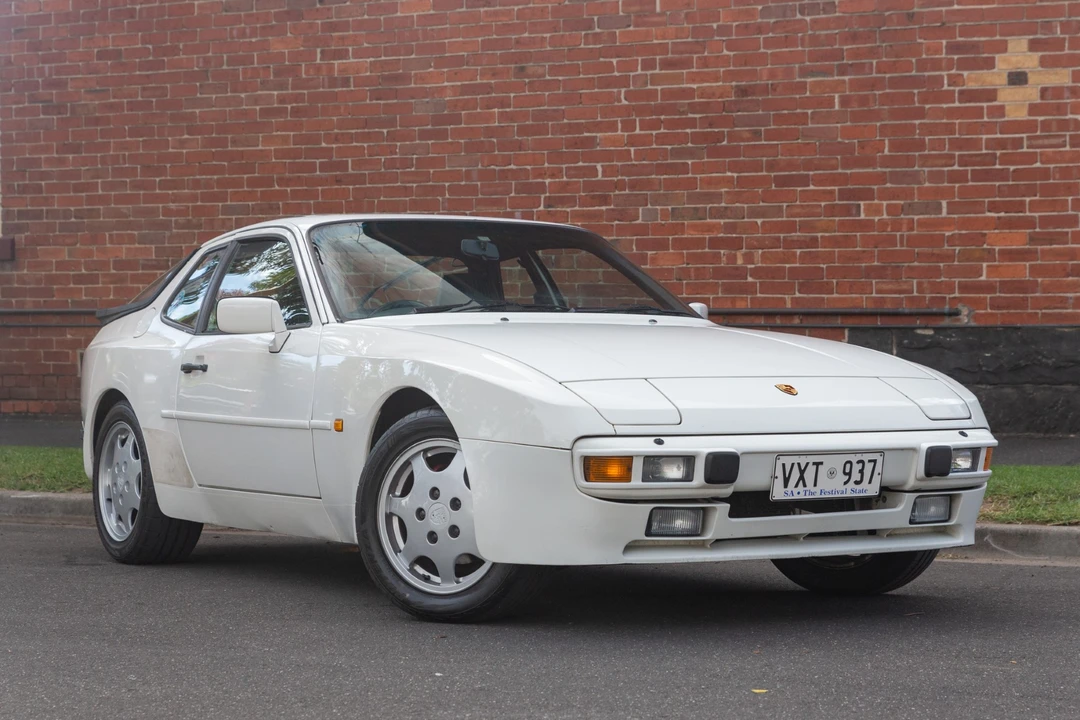 1989 Porsche 944 - Image 17 of 31