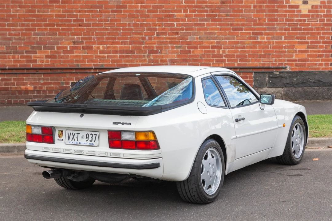 1989 Porsche 944 - Image 21 of 31