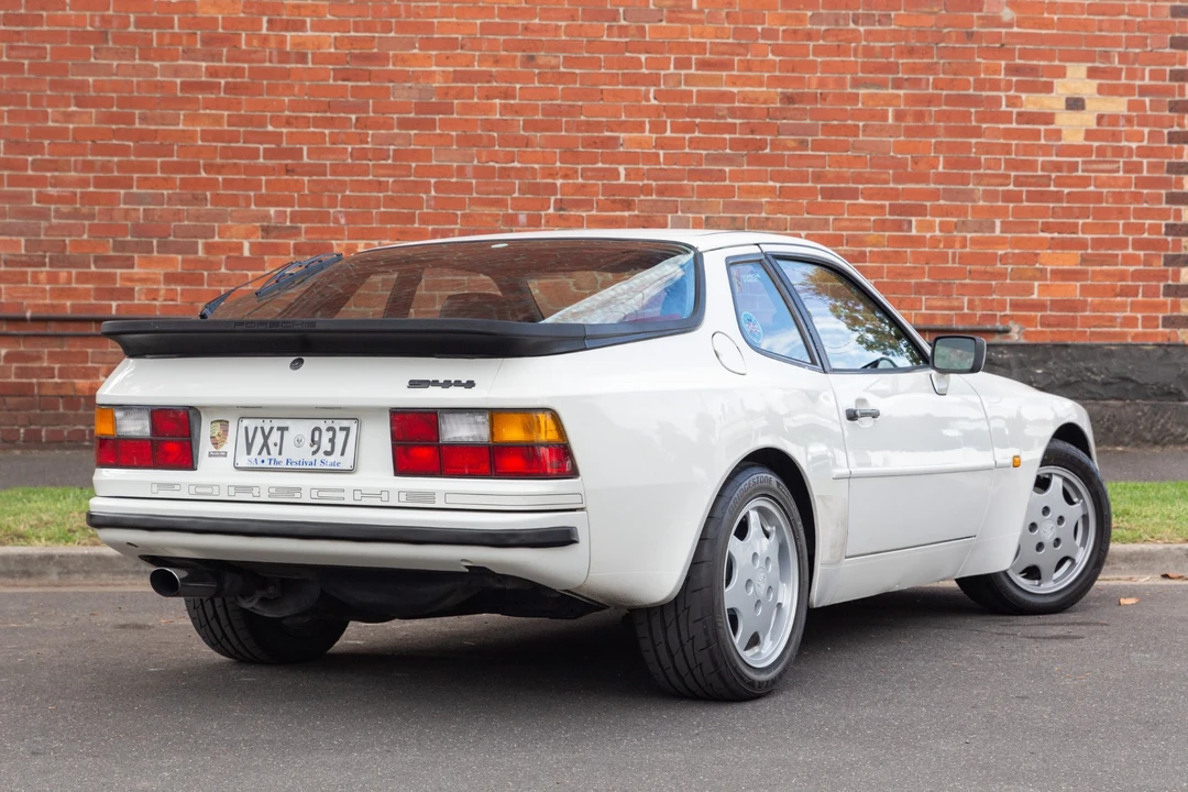 1989 Porsche 944 - Image 6 of 31