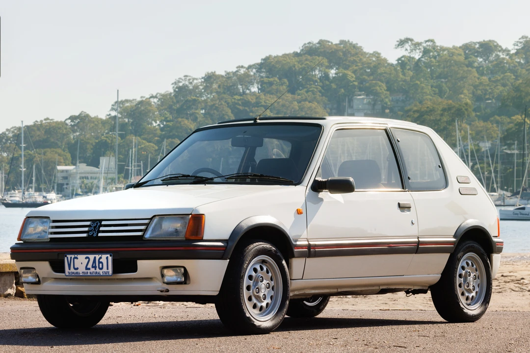 1989 Peugeot 205 GTI - Image 13 of 31