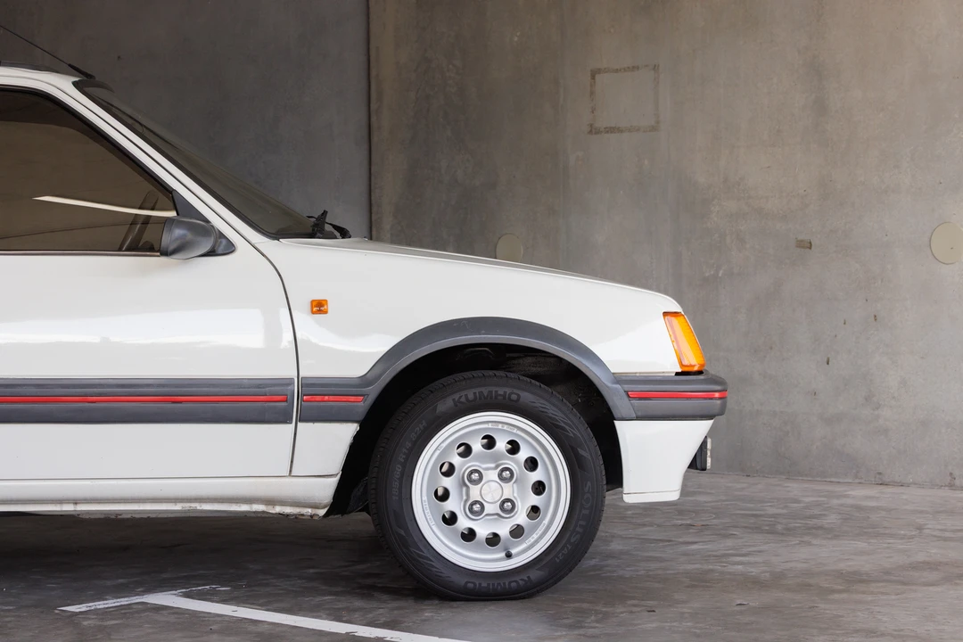 1989 Peugeot 205 GTI - Image 24 of 31