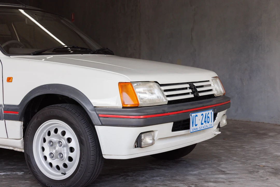 1989 Peugeot 205 GTI - Image 25 of 31