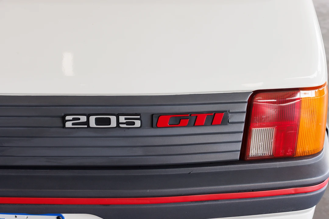 1989 Peugeot 205 GTI - Image 14 of 31