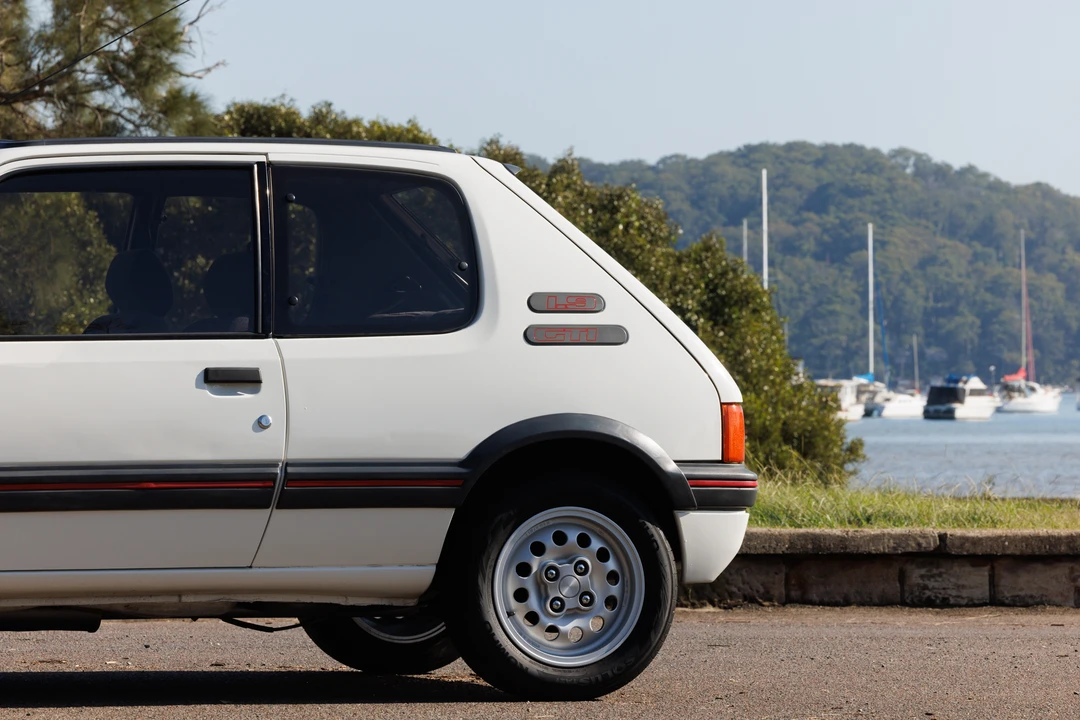 1989 Peugeot 205 GTI - Image 29 of 31