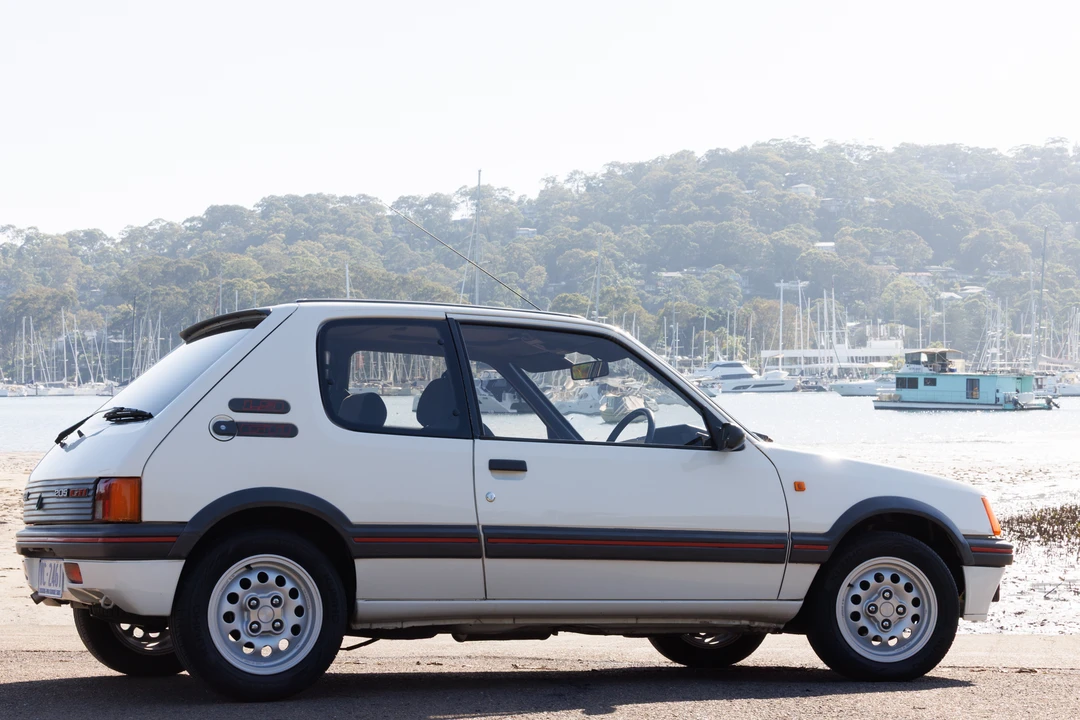1989 Peugeot 205 GTI - Image 11 of 31