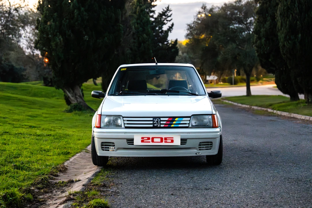 1989 Peugeot 205 - Image 2 of 31