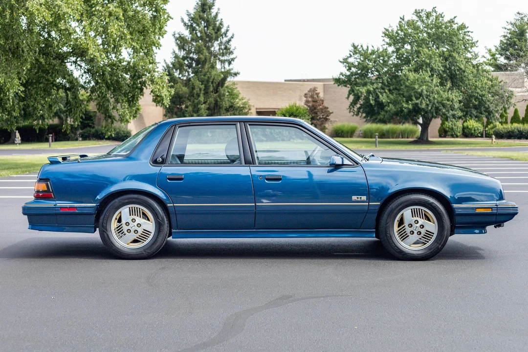 1989 Pontiac - Image 12 of 31