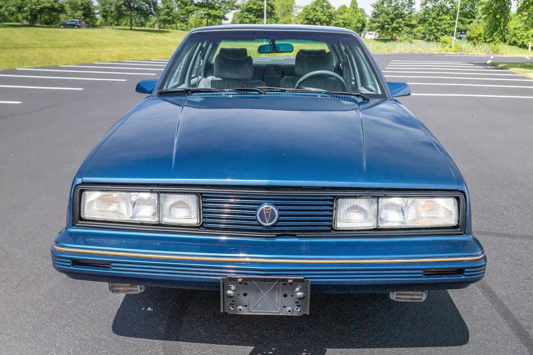 1989 Pontiac - Image 6 of 31