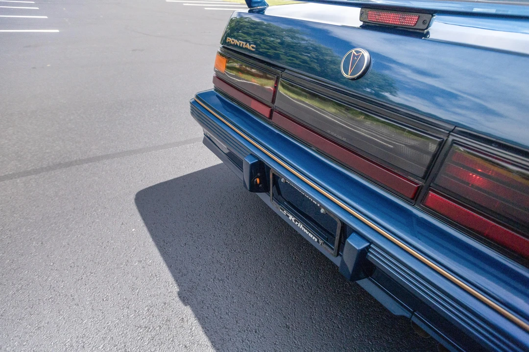 1989 Pontiac - Image 27 of 31