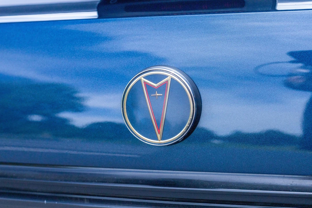 1989 Pontiac - Image 25 of 31
