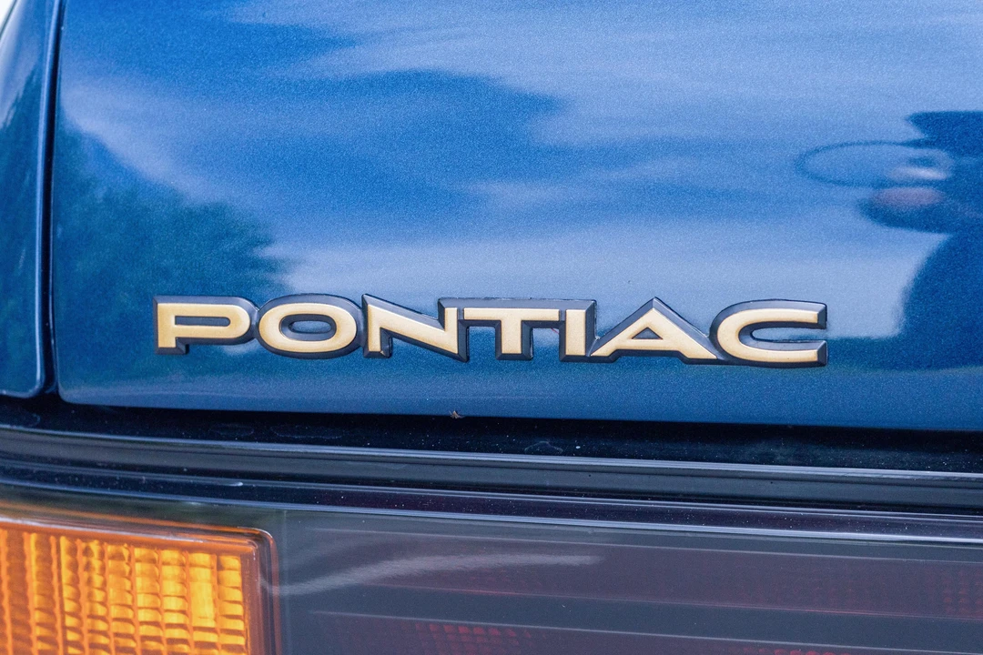1989 Pontiac - Image 24 of 31