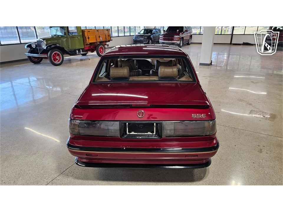 1989 Pontiac Bonneville 5th+ Gen - Image 26 of 31