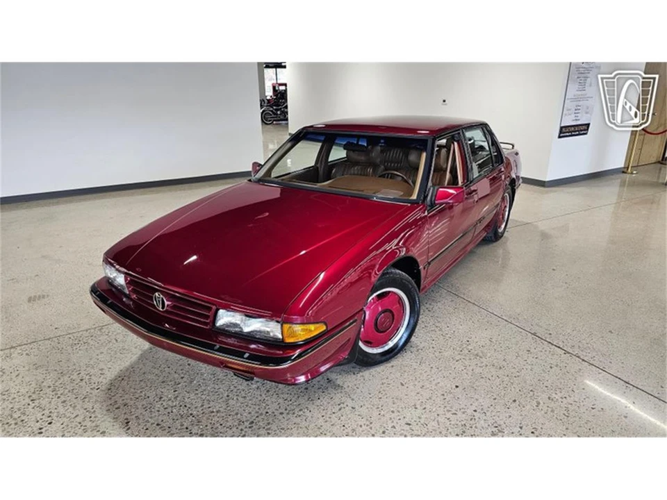 1989 Pontiac Bonneville 5th+ Gen - Image 17 of 31