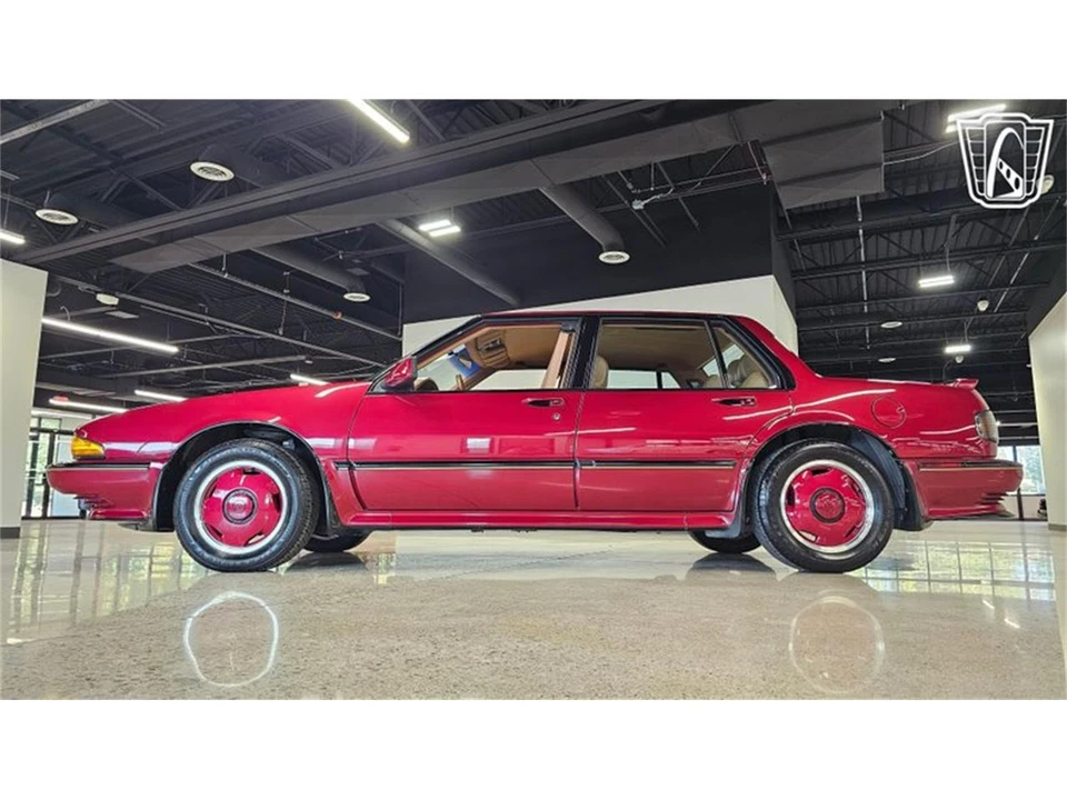 1989 Pontiac Bonneville 5th+ Gen - Image 22 of 31