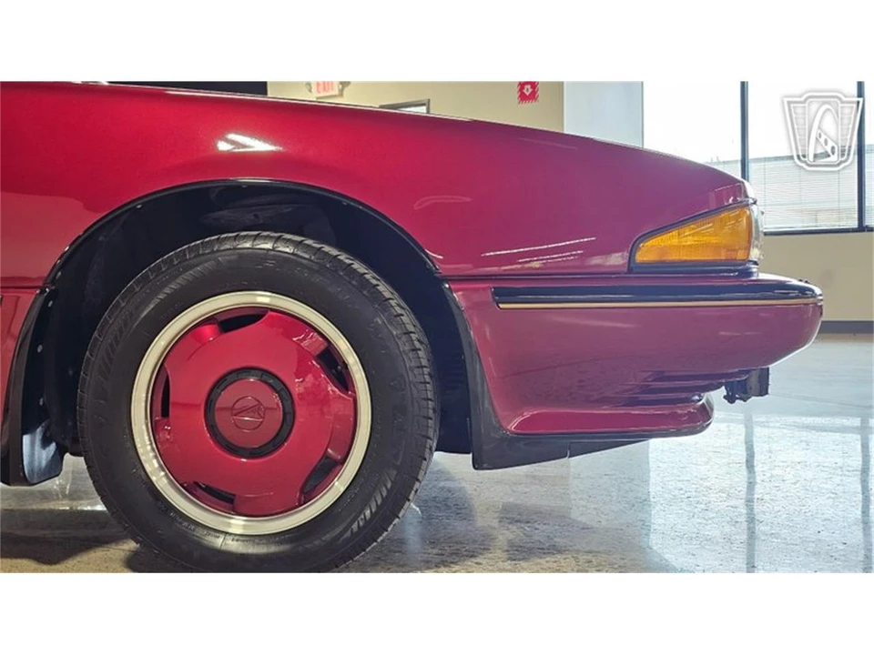 1989 Pontiac Bonneville 5th+ Gen - Image 12 of 31