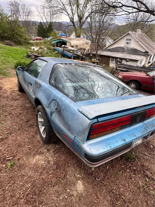 1989 Pontiac Firebird 3rd Gen - Image 6 of 9