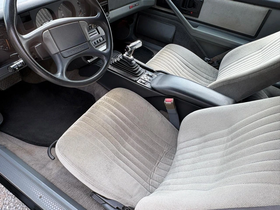 1989 Pontiac Firebird 3rd Gen - Image 28 of 31