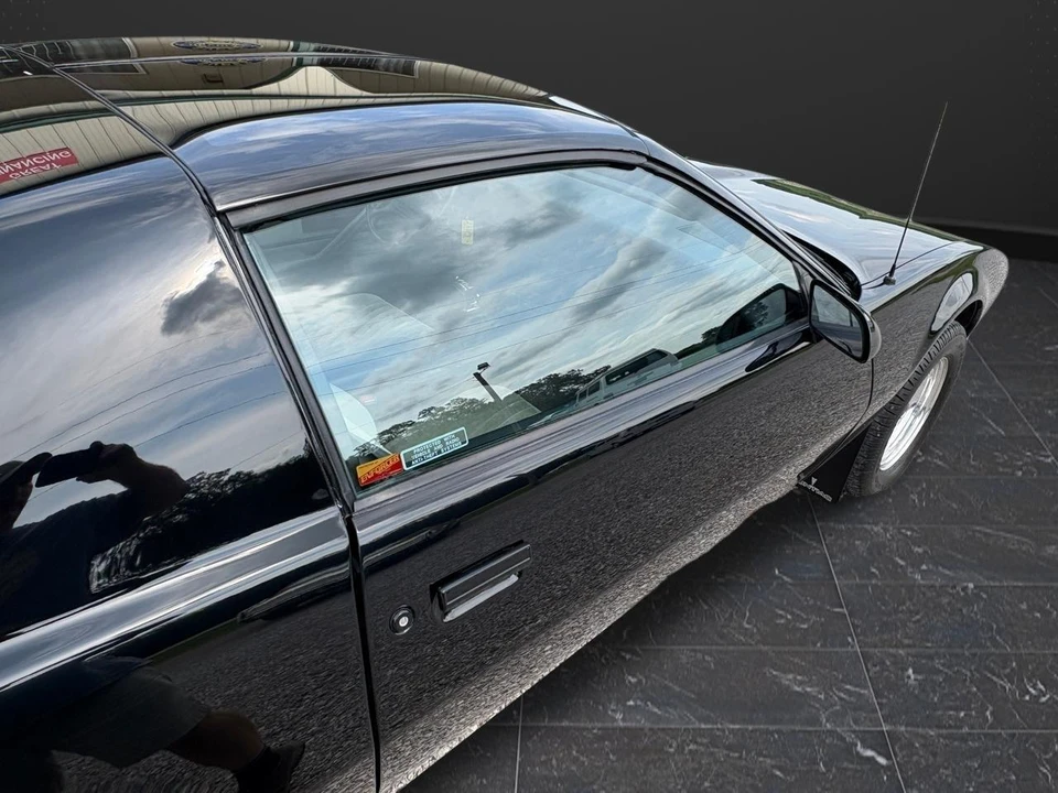 1989 Pontiac Firebird 3rd Gen - Image 20 of 31