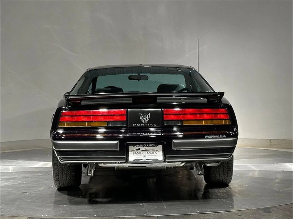 1989 Pontiac Firebird 3rd Gen - Image 6 of 31