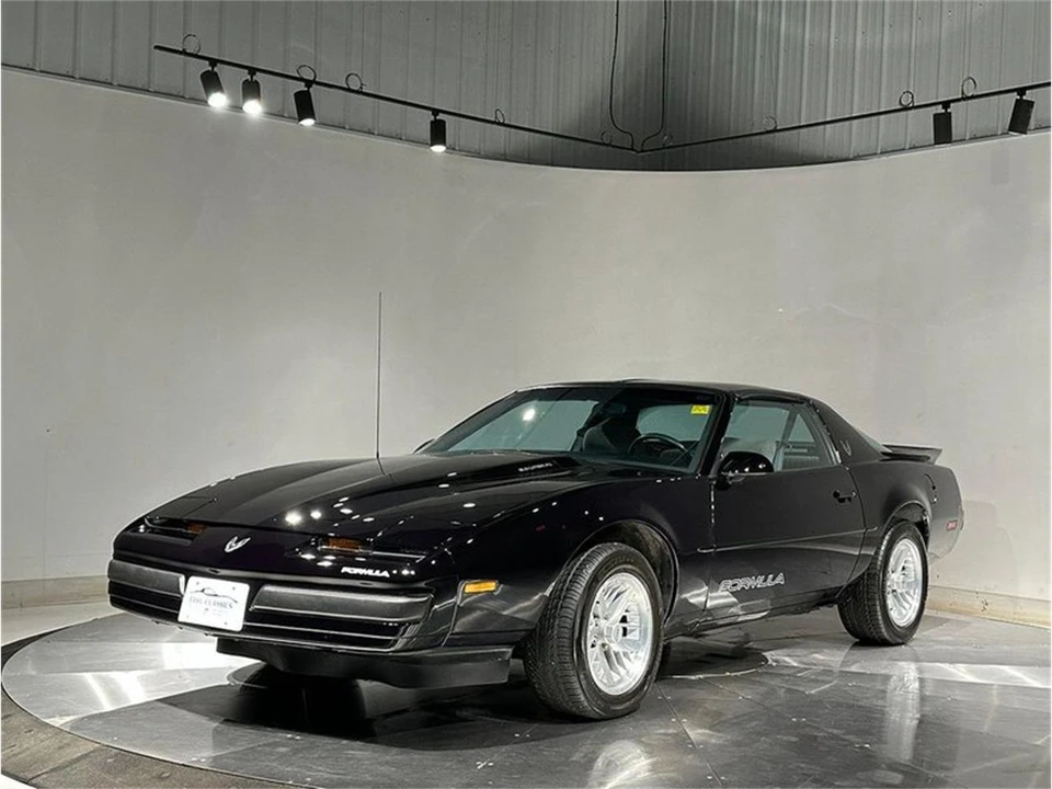 1989 Pontiac Firebird 3rd Gen - Image 2 of 31