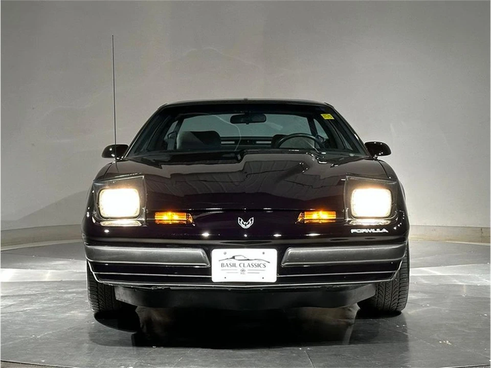 1989 Pontiac Firebird 3rd Gen - Image 18 of 31