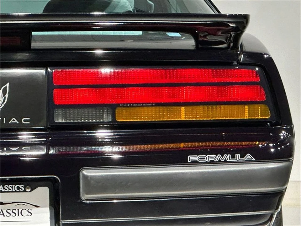 1989 Pontiac Firebird 3rd Gen - Image 7 of 31