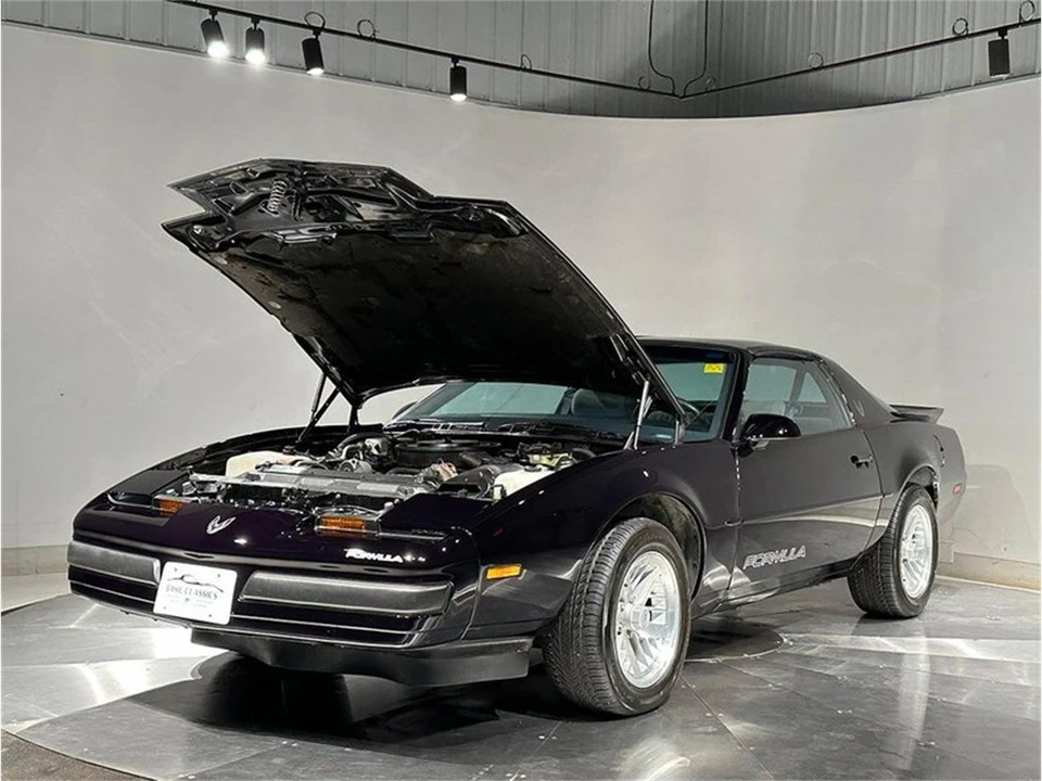 1989 Pontiac Firebird 3rd Gen - Image 26 of 31