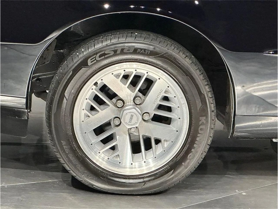 1989 Pontiac Firebird 3rd Gen - Image 11 of 31
