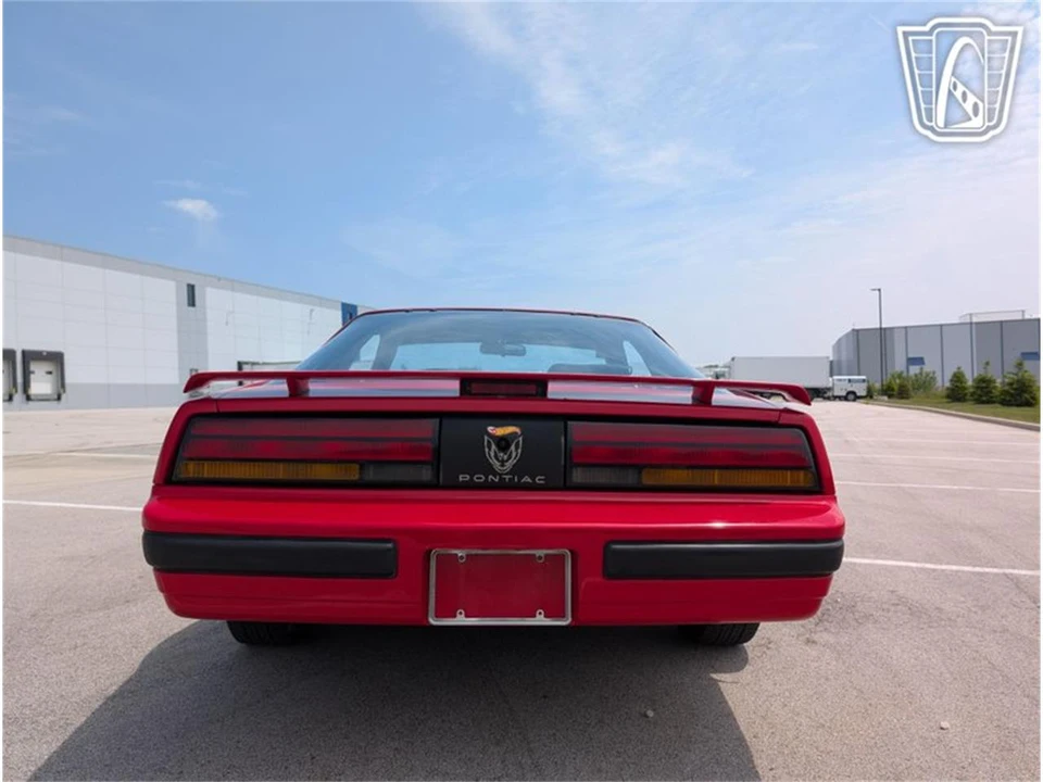 1989 Pontiac Firebird 3rd Gen - Image 11 of 31