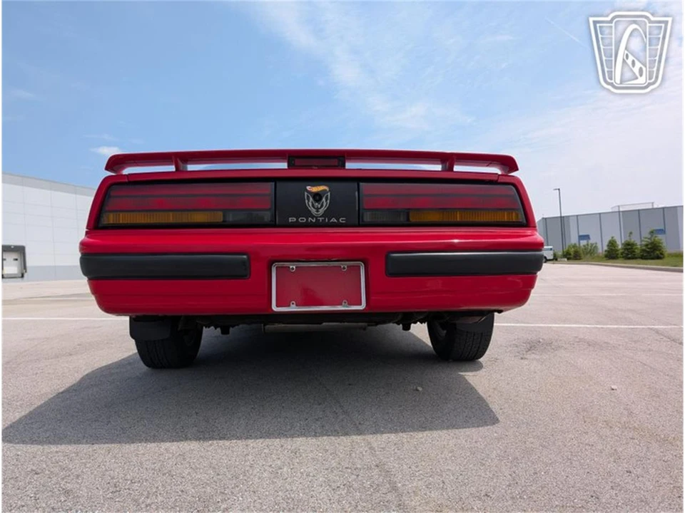 1989 Pontiac Firebird 3rd Gen - Image 12 of 31