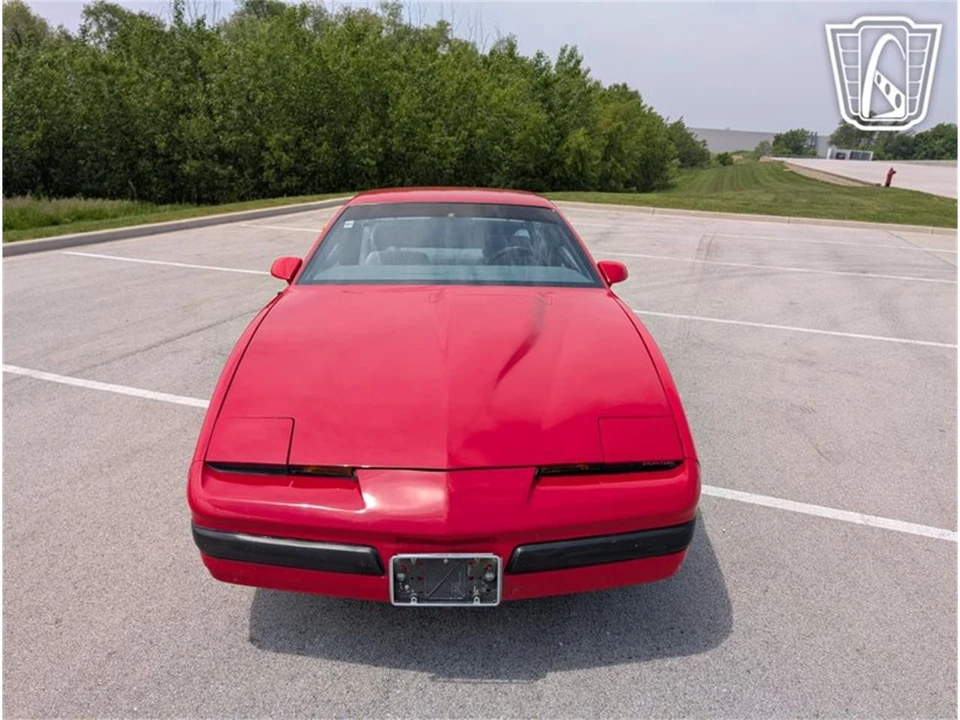 1989 Pontiac Firebird 3rd Gen - Image 22 of 31