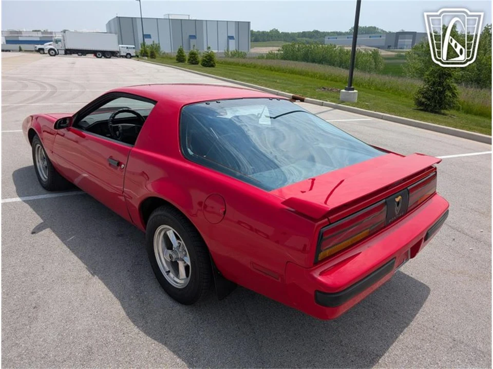1989 Pontiac Firebird 3rd Gen - Image 7 of 31