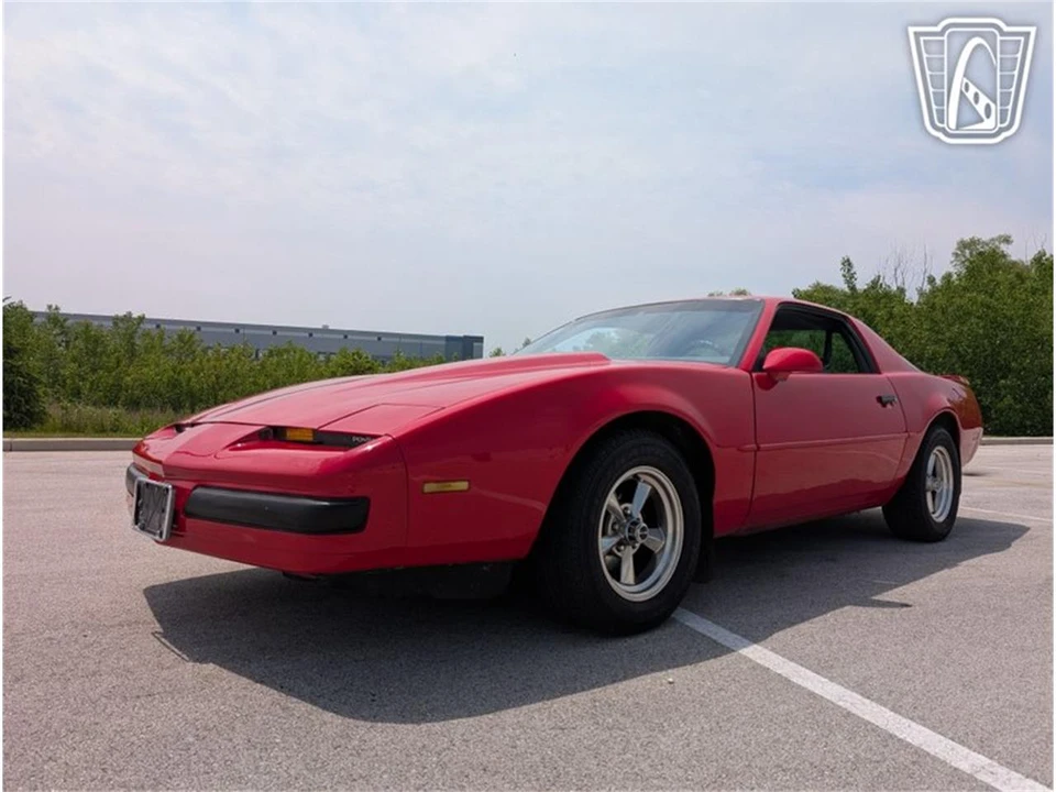 1989 Pontiac Firebird 3rd Gen - Image 3 of 31