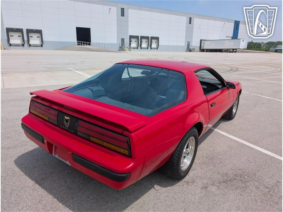 1989 Pontiac Firebird 3rd Gen - Image 13 of 31